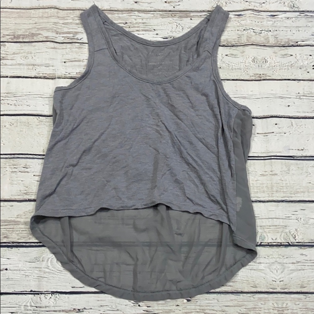 🌵3/$20• American Eagle Mesh Back Crop top